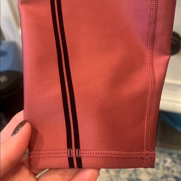 ALO Yoga Pink Leggings with Black Detailing - Picture 5 of 7